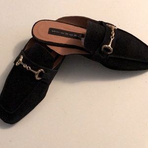 Steve Madden black flats